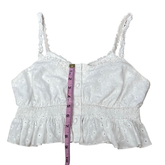 Forever 21 Crop Top Tank Button Up Crochet White Size Small Flower Design - Picture 7 of 8